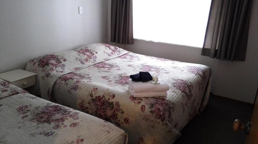 Browns Bay Olive Tree Motel & Apartment Okura Bush Exterior foto